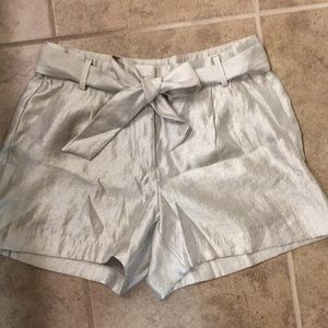 Loft size 2 gold rayon polyester blend shorts